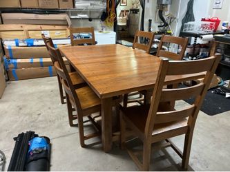Free Oak Table Set