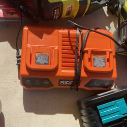 RIDGID 18 Volt Charger
