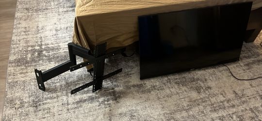 Tv and MountFTV