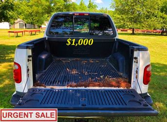 🟢💲1,OOO I'm selling urgent! 2OO2 Ford F-150 XLT Very clean inside and outside runs great POWER WINDOWS🟢