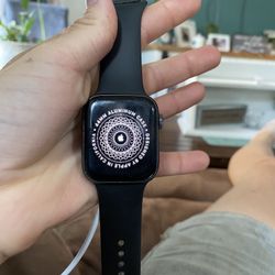 Apple Watch Series 4