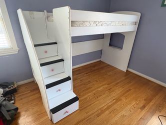 Loft/bunk bed