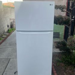 Refrigerator Lg