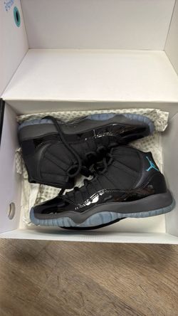 Air Jordan 11 Retro Gamma Blue Sneakers