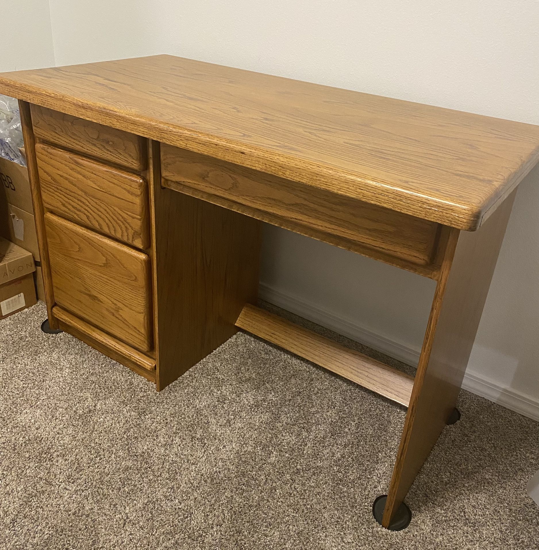 Oak Computer Desk For Sale! for Sale in Puyallup, WA OfferUp
