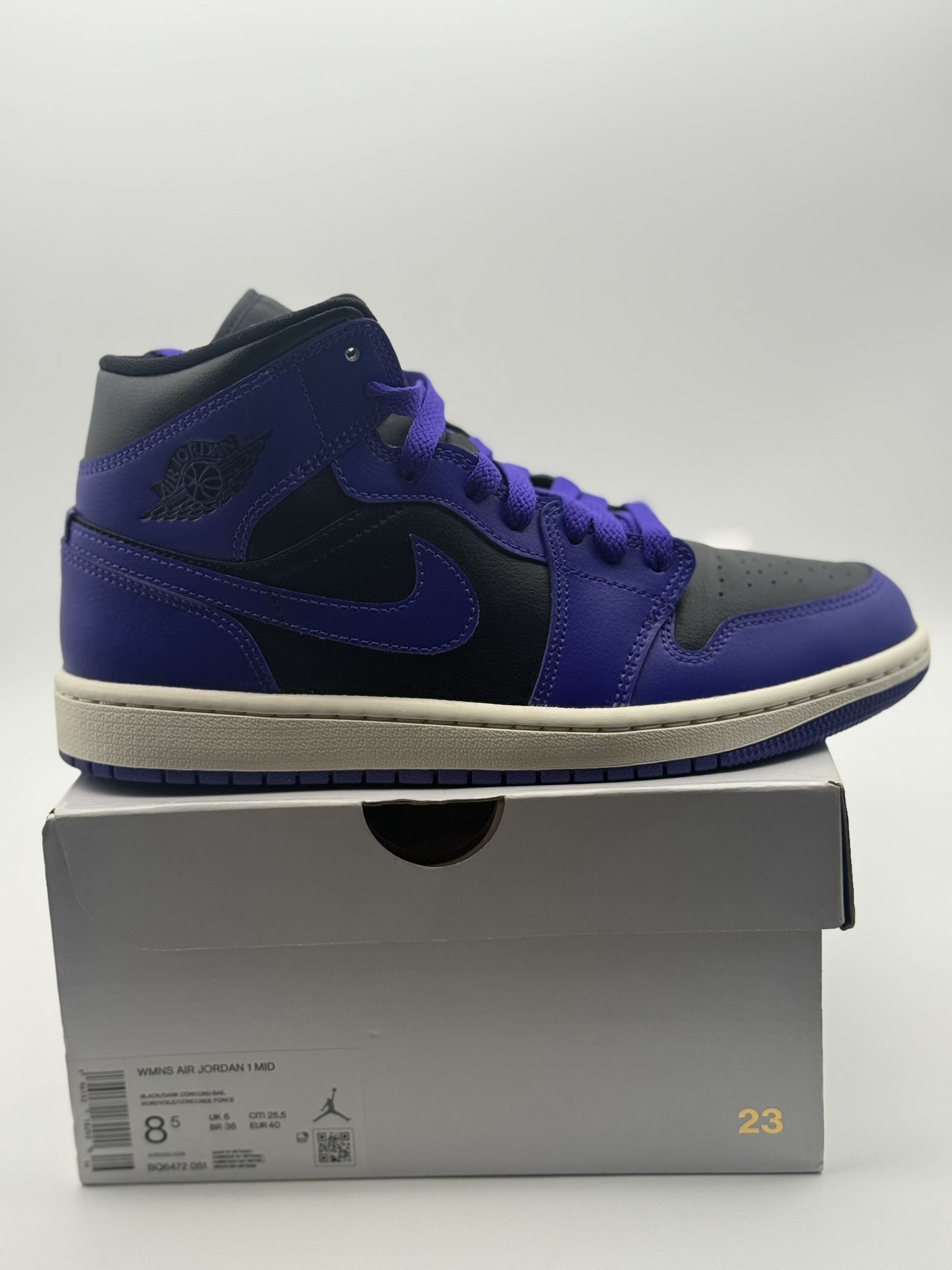 Women’s Jordan Mid Purple And Black Size 8.5