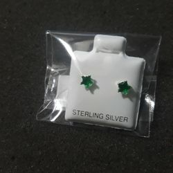 Sterling Silver 4mm Emerald Cz Earrings