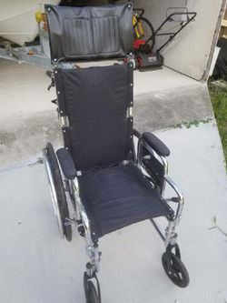 Breezy EC 4000 R WHEEL CHAIR