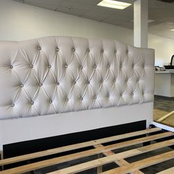 Queen Or Full Platform Bed frame I’m White Leather With Diamond Tufting