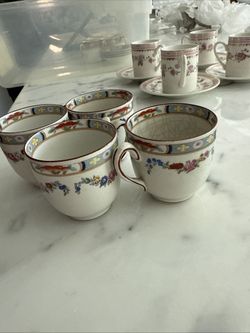 Porcelain Tea Cups Set Of Four Vintage 