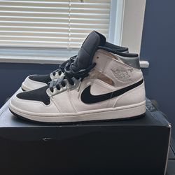 Jordan Retro 1 Mid OG