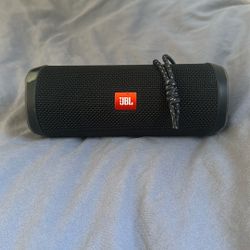 JBL flip 4