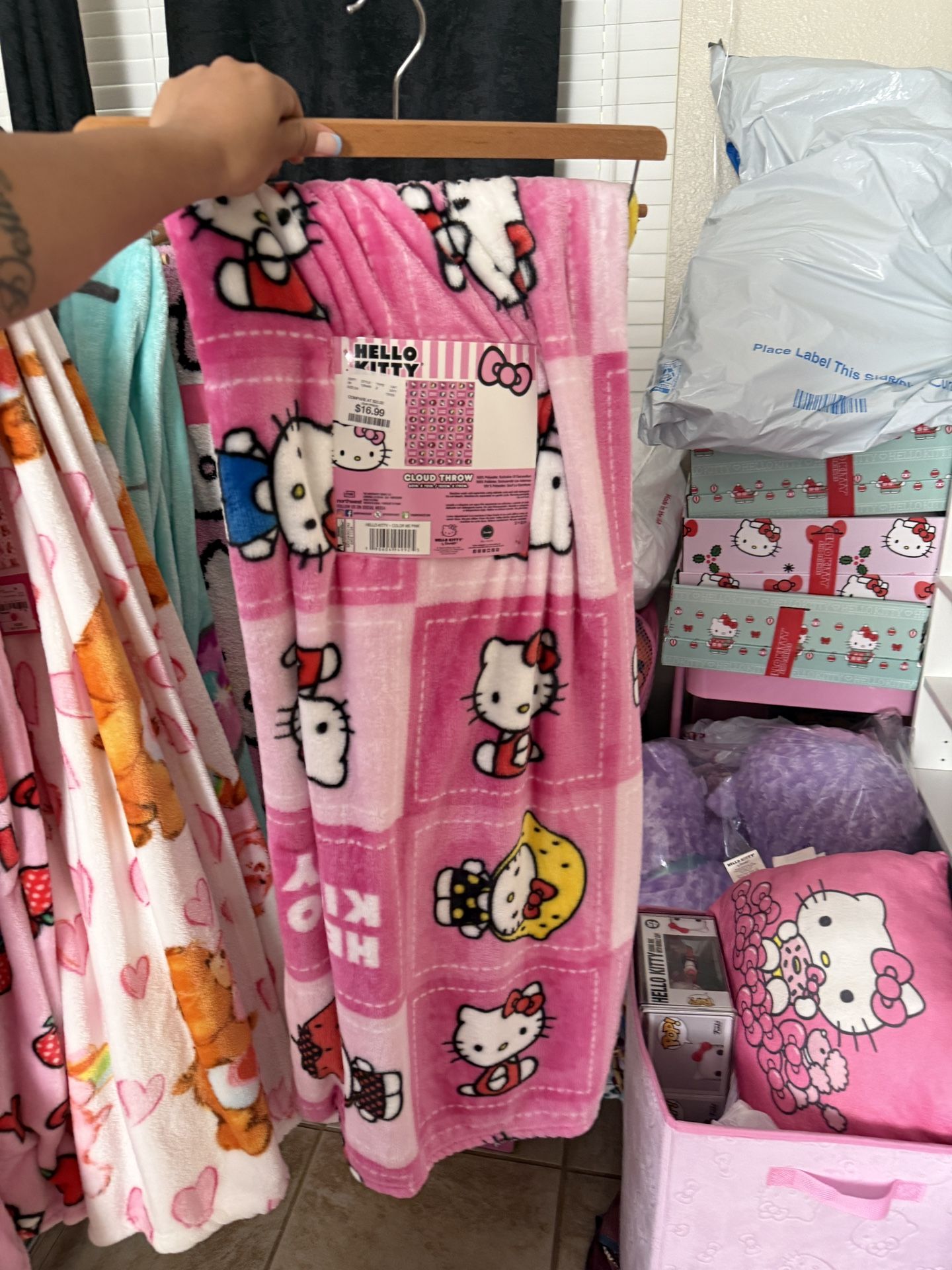 Hello Kitty blanket