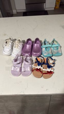 Toddler size 7 shoes