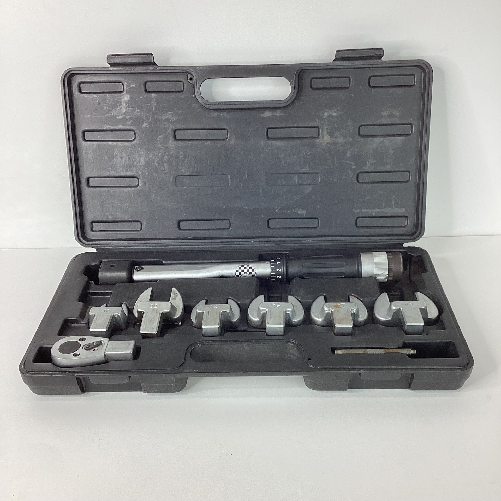 JB Industries Torque Wrench Kit