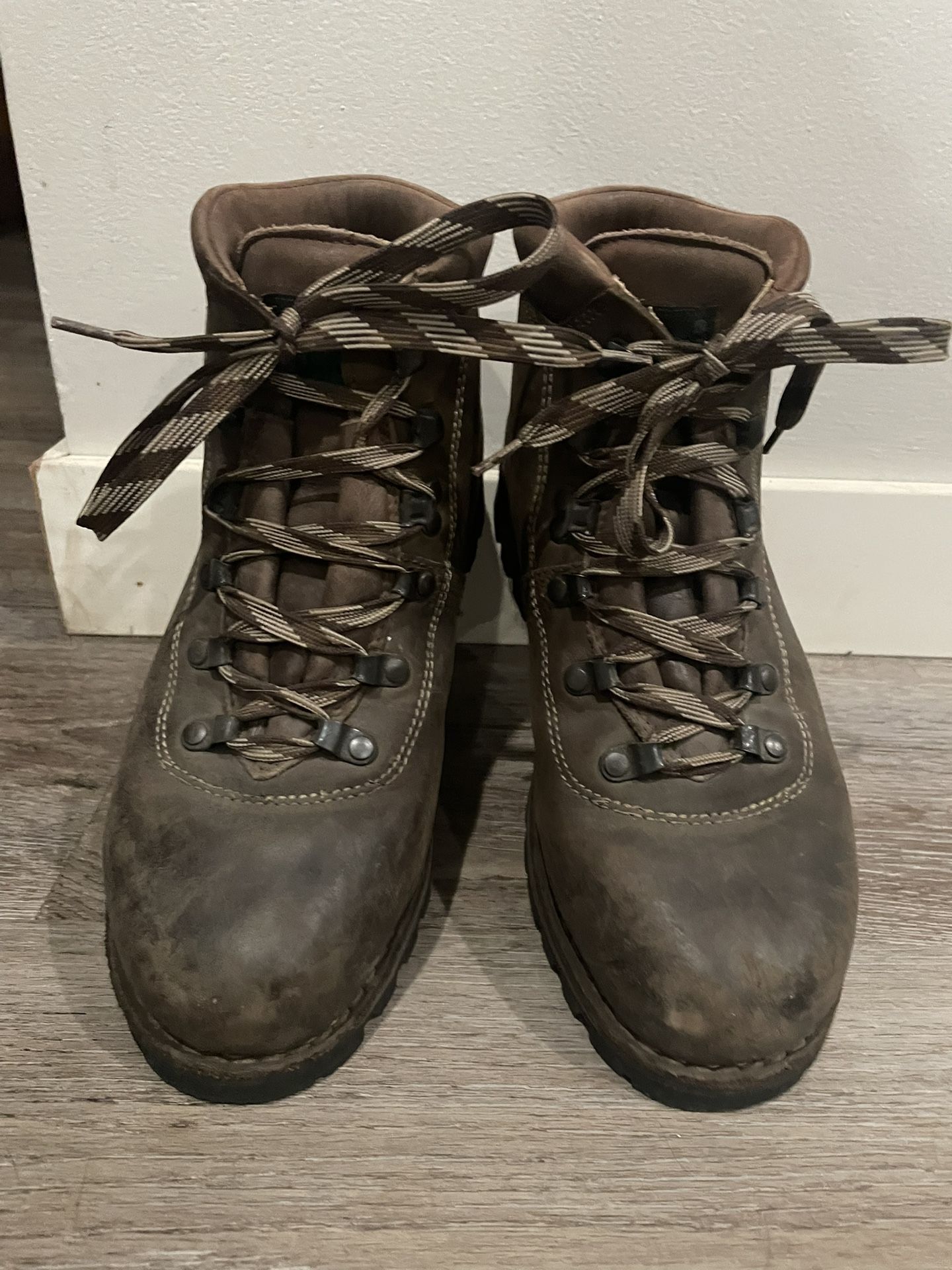Women’s Limmer Hiking Boots