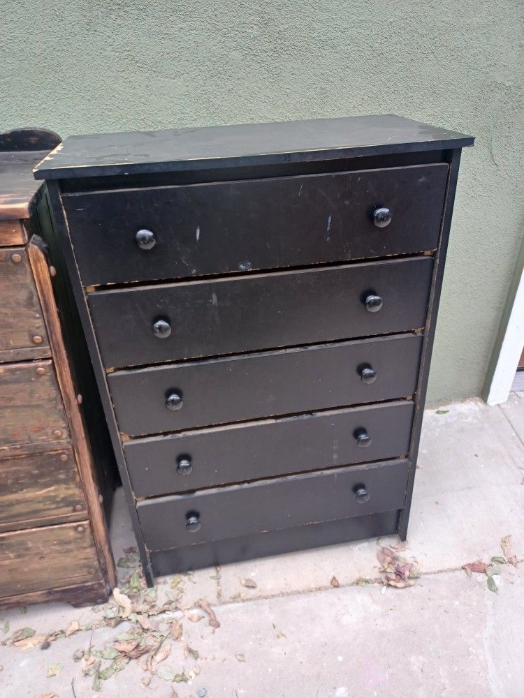 Dresser