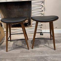 Bar Stools Leather And Wood Clean Like New
