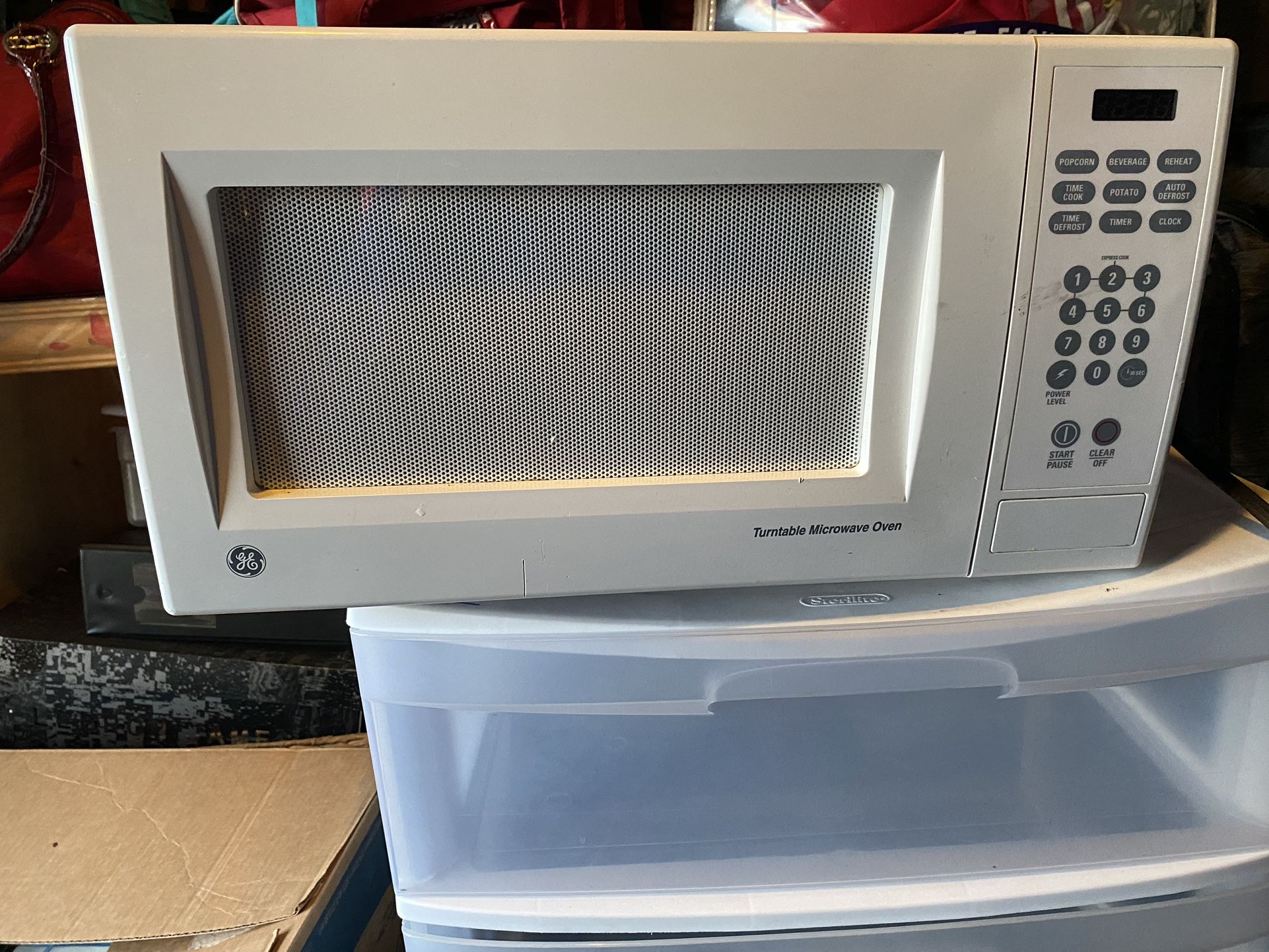 GE Turntable Microwave Oven for Sale in Los Angeles, CA OfferUp