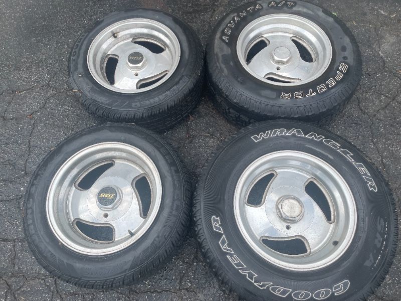 Vintage Eagle Alloy 15x8 rims 5 lug Chevy c10 or GMC truck or van -T08721