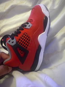 Jordan 4 Toro Bravo