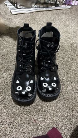 Tuk Cat Boots