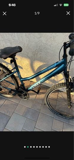 DBX Female Mt. Bike Mountain Bike Hybrid City Bike. 26” Rims