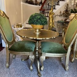 Very  Beautiful gorgeous table and two chairs