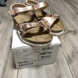 BIRKENSTOCK  sandals for girl new with a box
