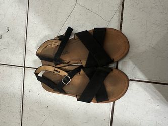 Women’s sandals