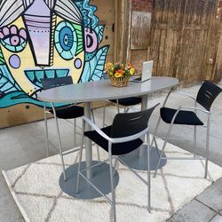 Extremely Solid Bistro Table With 4 Chairs (Delivery Available)