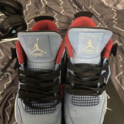 Jordan 4 Travis Scott’s