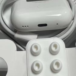 AirPods Generation 4 ANC 