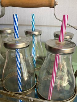 vintage-style farmhouse milk bottle drinkware set
