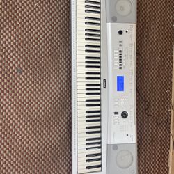 Yamaha Portable Grand Piano DGX-230 Piano Electronic Keyboard 76 Keys