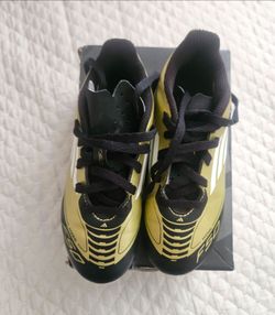 Soccer Messi Shoes Kids size 13 (futbol)
