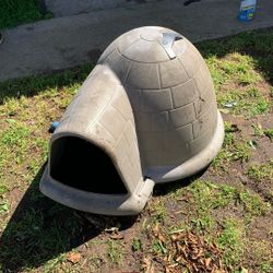 Large Dogloo Pet Shelter