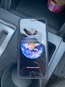 Like new iPhone 7 32 gigs unlocked for any carrier