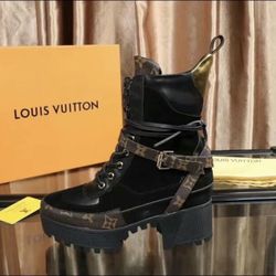 Women Field Desert Boots Size 8