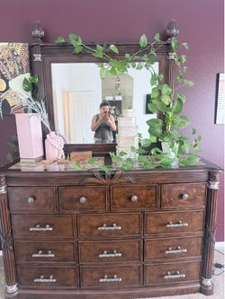 Dressing table