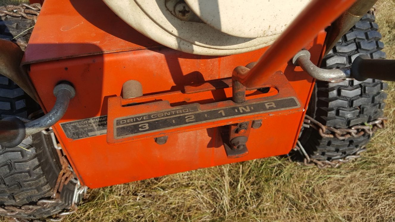 Simplicity 755 snowblower for Sale in Chambersburg, PA OfferUp