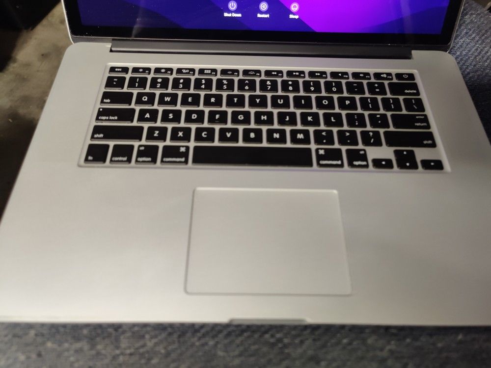 Apple iPad 10th Gen 64GB WiFi Cellular Unlocked in very good condition. Comes with a Charger.