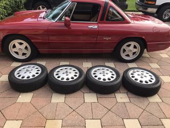 Set of 4 tire of 1991 Alfa Romeo Spider Rim & Tire -195/60/15 excellent condition $650.00