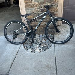 Giant Mountain Bike