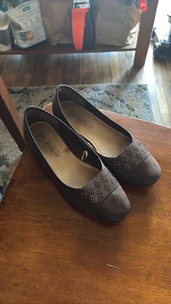 Brown Women’s Flats