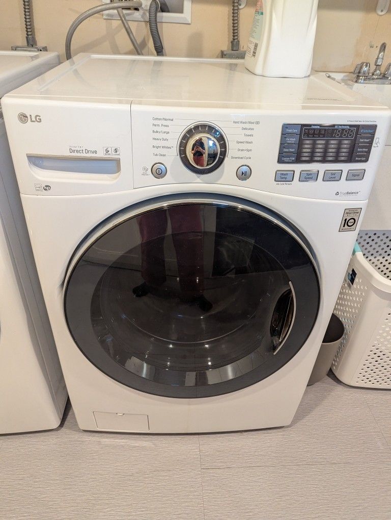 LG Washer And Dryer Set
