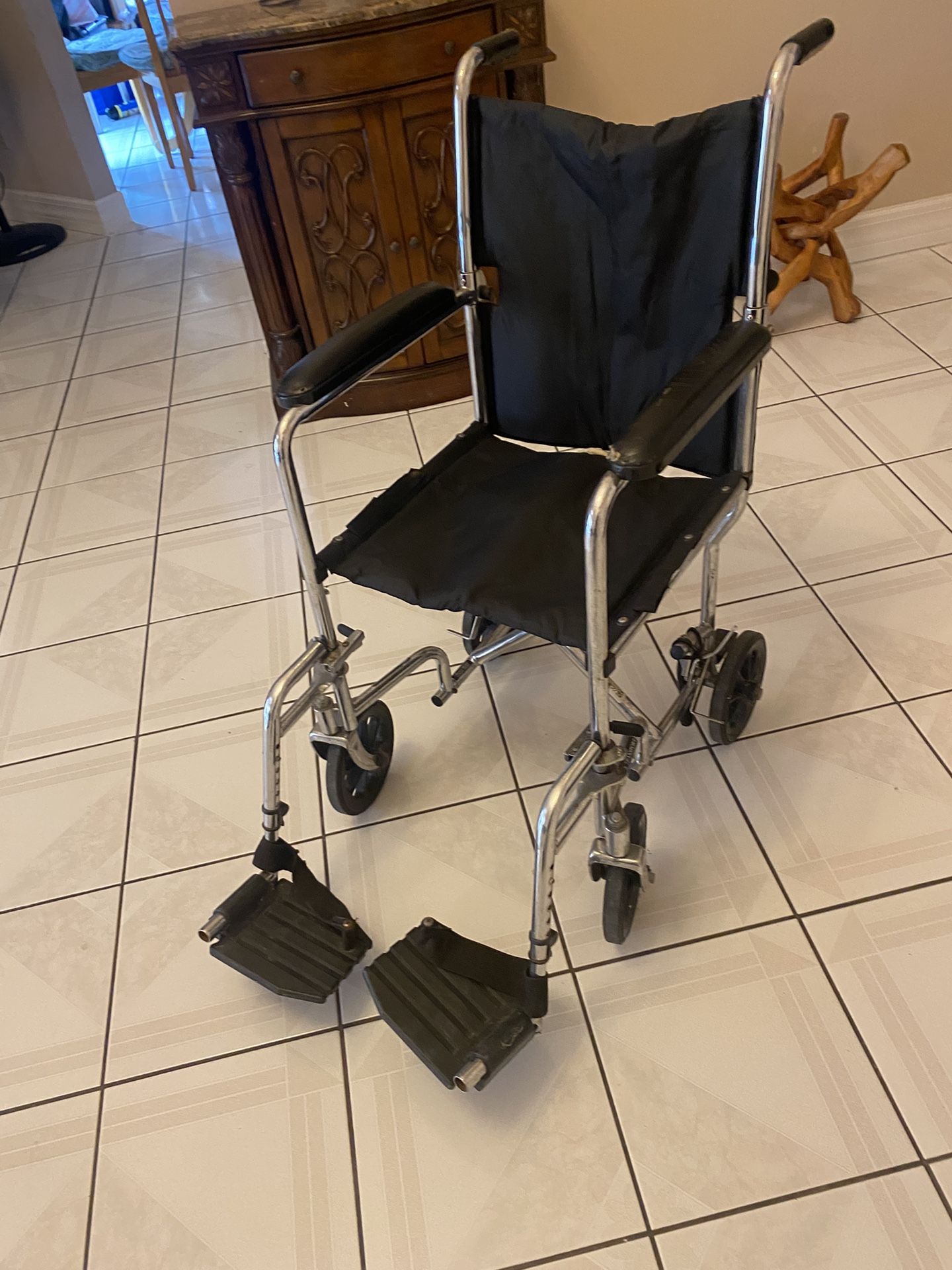 Lightweight Wheelchair 