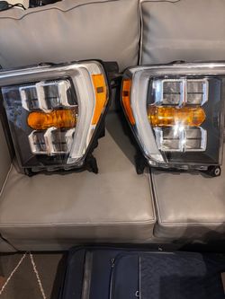 Used OEM 2021-2023 Ford F 150 quad-Led headlights