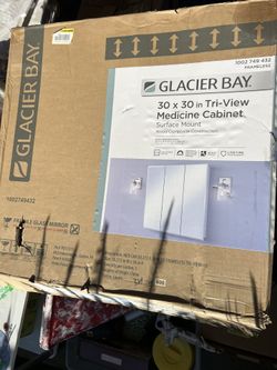 Brand NEW 3 Glass Mirror Medicine Cabinet
