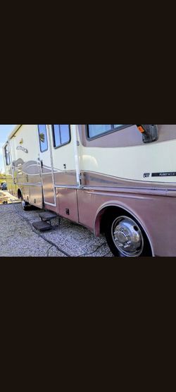 1999 Fleetwood Southwind 32VS